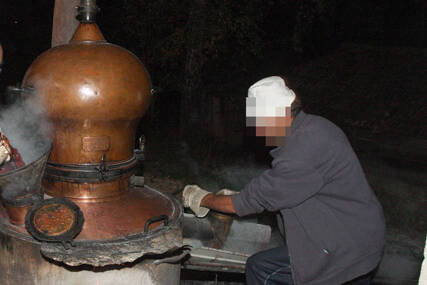 PAO NA VRELU RAKIJU IZ KAZANA Jovan se više od 2 mjeseca borio za život, preminuo u bolnici