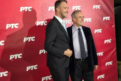 (VIDEO) "Kažu da vrijeme liječi sve" Čeda Marković se prvi put pojavio u javnosti nakon smrti supruge, otkrio kako se osjeća