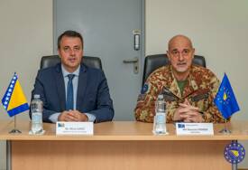 (FOTO) Prilika za jačanje dijaloga: Gradonačelnik Visokog posjetio Komandu EUFOR-a