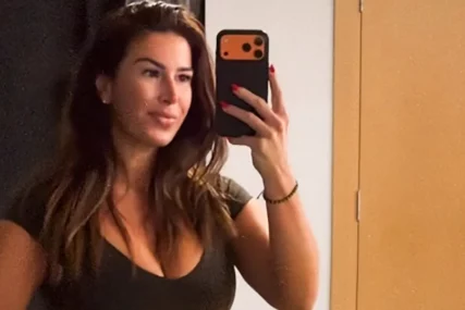 (FOTO) PUCA U BRAON HELANKAMA Voditeljka smršala 20 kilograma, pa pokazala tajnu svog uspjeha