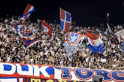 AFORIZAM DANA Crveni (se) Split