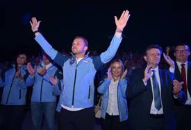 (FOTO) "Želimo Republiku Srpsku trostruko jaču od Federacije BiH" Stanivuković poslao snažne poruke sa centralne tribine PSS na tvrđavi Kastel