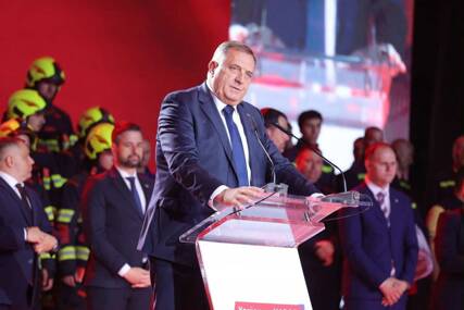 (FOTO) "MI RADIMO SVOJ POSAO" Dodik poručio da Srpska treba da očuva političku stabilnost kako bi izgradila samostalnost