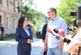 Ružičićeva podržala Vučića "Nikad nam nije okrenuo leđa"