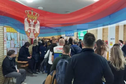 POČELO GLASANJE ZA IZBORE U SRBIJI U BiH otvoreno 28 biračkih mjesta, evo koliko je građana prijavljeno