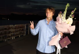 (VIDEO) Jakov Jozinović napunio 21 godinu: Torta sa fotografijom iz djetinjstva oduševila mladog pjevača