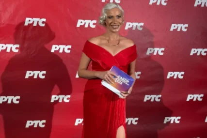 (VIDEO, FOTO) SVE OČI UPRTE U NJIH Marija Veljković i Ivana Milenković zablistale na Saboru narodne muzike