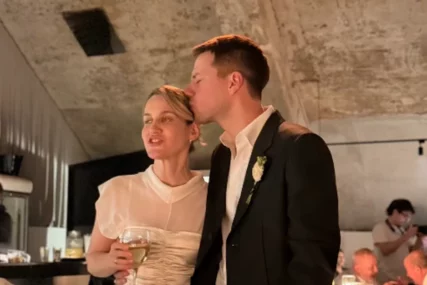 (FOTO) Mlada blista u prelijepoj vjenčanici: Oženio se poznati glumac, Anđelka Prpić podijelila kadrove sa intimne proslave