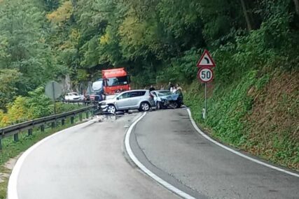 Saobraćaj potpuno obustavljen: Sudar kod HE "Bočac", stvaraju se ogromne gužve