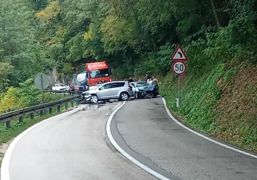 Saobraćaj potpuno obustavljen: Sudar kod HE "Bočac", stvaraju se ogromne gužve