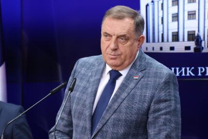 (FOTO) „Budite spokojni“ Dodik poručio da prije marta NEĆE BITI poskupljenja struje