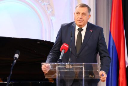 (FOTO) Dodik u SUZAMA NA KOMEMORACIJI Goranu Taliću "Bio je moj prijatelj, nikada nije pravio razliku među ljudima"