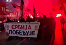 (VIDEO) SKUPOVI U 150 GRADOVA I SELA Pristalice liste Aleksandra Vučića se okupile na trgovima, bakljade i "Ruzmarin"