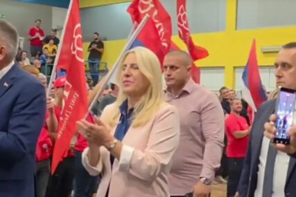 (VIDEO) "Nagovještava pobjedu" Željka Cvijanović zadovoljna atmosferom u Prnjavoru