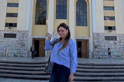 (FOTO) Prostitucija, kokain, pa fotografija pored crkve: Manekenka se okrenula vjeri nakon niza životnih padova, pronašla svoj put