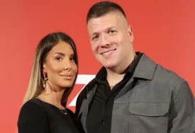 (FOTO) Koliko je Jelena Radanović starija od Slobe: Pjevačeva supruga danas slavi rođendan, mnogi se iznenade kad čuju razliku