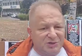 (VIDEO) "IZBODEN SAM 8 PUTA ZBOG MEĐE" Otac i sin (15) pretučeni, građani protestovali u Tuzli