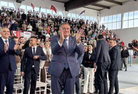 "Nastavićemo da radimo i gradimo" Dodik posjetio Kozarsku Dubicu, pa poslao snažnu poruku