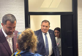 SJEDIŠTE SNS Milorad i Igor Dodik stigli u Beograd