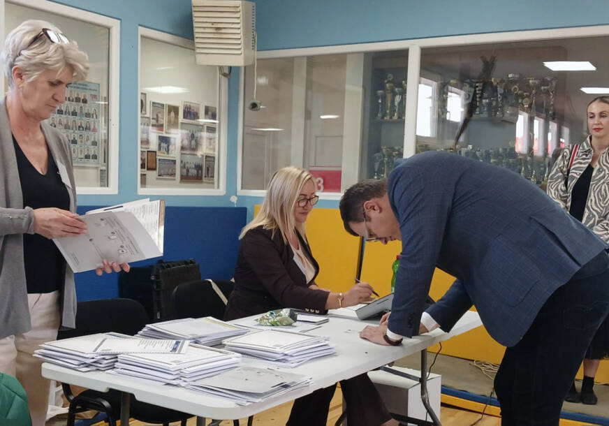 Božović očekuje pobjedu SDS "Izborna trka za srpskog člana Predsjedništva BiH biće neizvjesna"