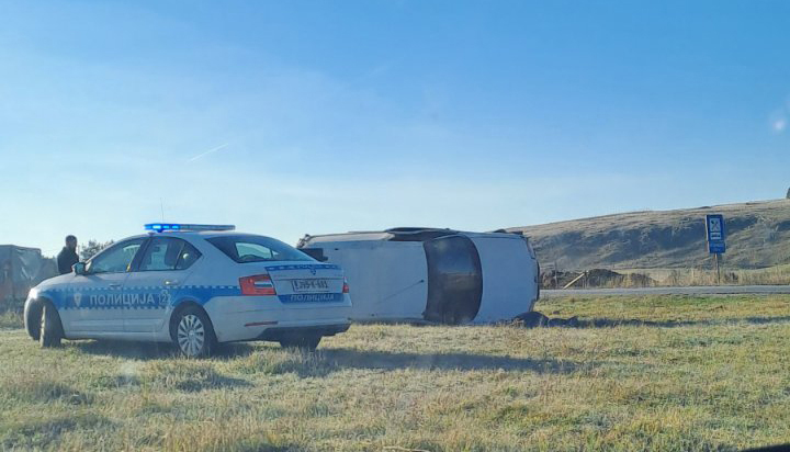 Teška nesreća kod Sokoca: Muškarac poginuo u slijetanju auta