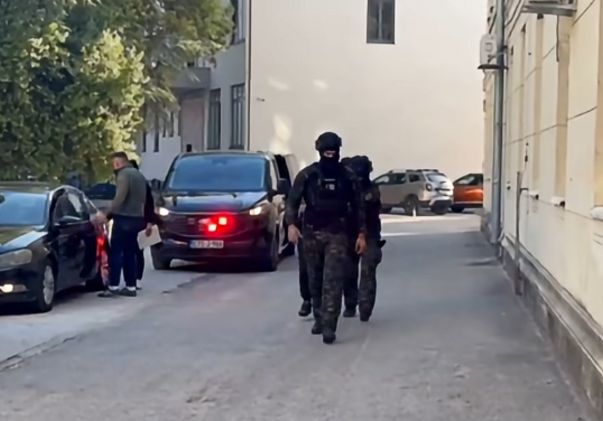 (FOTO) Akcija "Horizont": Uhapšene 2 osobe, zaplijenjeno 4 kilograma marihuane i amfetamina