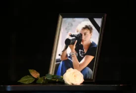 Posljednji pozdrav Vesni Lalić: Kolege i porodica se oprostile od poznate fotoreporterke