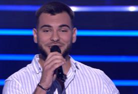 (VIDEO) Aleksandar (22) iz Prnjavora oduševio žiri „Zvezda Granda“: Dara se popela na sto, a prijatelji u bekstejdžu radili sklekove