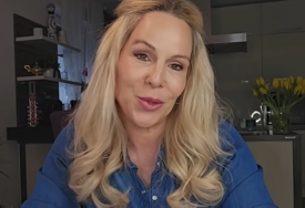 "Ana Bučević progovorila o nevjerovatnoj POVEZANOSTI SA SESTROM bliznakinjom "Javila sam joj kada će da rodi, osjetila sam njene trudove"