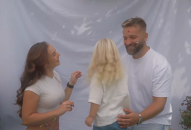 (VIDEO) "Dugo smo čuvali našu tajnu" Adriana ČEKA DRUGO DIJETE sa 15 godina starijim bratom pjevačice, otkrila i pol