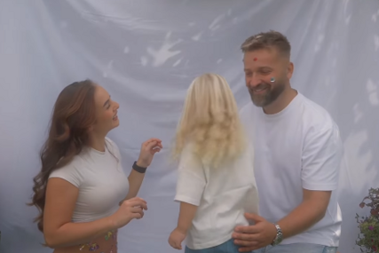 (VIDEO) "Dugo smo čuvali našu tajnu" Adriana ČEKA DRUGO DIJETE sa 15 godina starijim bratom pjevačice, otkrila i pol