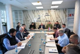 (FOTO) Održan sastanak u Autoputevima RS: Što prije do rješenja geoloških problema na tunelu Putnikovo brdo 1
