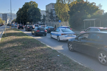 (FOTO) Kolaps u saobraćaju kod Rebrovca: Udes izazvao velike gužve, kolone vozila prema Audi servisu