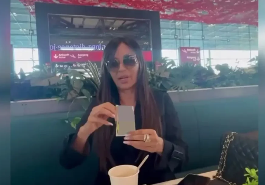 CECA OBJAVILA SNIMAK SA AERODROMA  Poslije koncerta u Berlinu bori se sa jakom prehladom i temperaturom