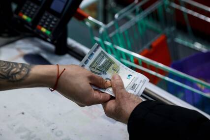 PROSJEČNA PLATA U HRVATSKOJ 1.543 EVRA Evo u kom sektoru zaposleni zarađuju najviše, a ko je na dnu liste
