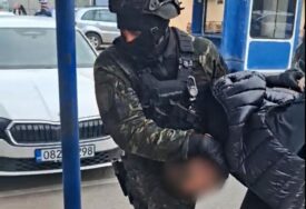 (FOTO) Velika policijska akcija Srpskoj: Uhapšeno 7 osoba zbog PREVARA sa namještenim sportskim utakmicama