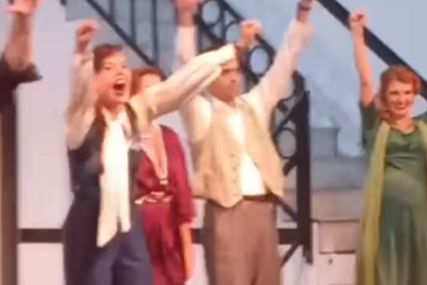 (VIDEO) "Ljudi, gotovo je" Emotivne scene u Ateljeu 212 nakon vijesti o pobjedi Studentske liste