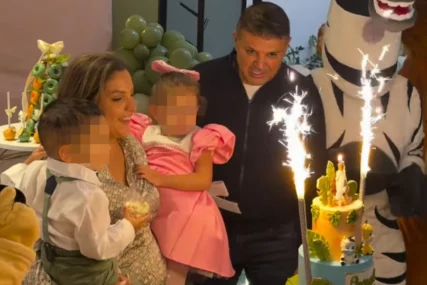 (FOTO) PRIZOR KOJI JE ODUŠEVIO SVE Nadica Ademov sa mužem milionerom slavila sinov rođendan, torta i dekoracija ostavljaju bez daha