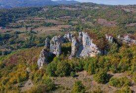 (FOTO) Kameni most uskoro u novom ruhu: Jedna od najljepših prirodnih atrakcija Banjaluke dobija staze, vidikovce i odmorišta
