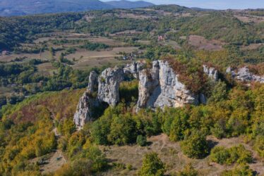 (FOTO) Kameni most uskoro u novom ruhu: Jedna od najljepših prirodnih atrakcija Banjaluke dobija staze, vidikovce i odmorišta