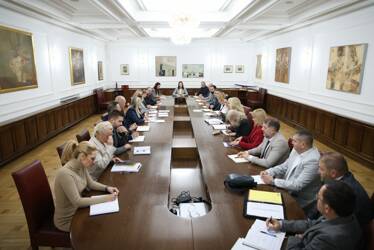 (FOTO) Grad nastavlja ulaganja u infrastrukturu i privredu: Radovi u više ulica i besplatne obuke za preduzetnike
