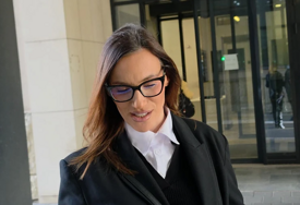 Kristina Spalević se pojavila na suđenju, Kristijanu ni traga ni glasa: Došla u pratnji advokatice, a njegov izostanak privukao pažnju