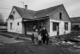 (VIDEO) OD JEDNE SOBICE BEZ STRUJE DO KUĆE SA 6 SOBA Majka osmoro djece konačno dobila svoj dom, stiže i Ljubica