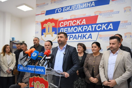„BLANUŠA JE BIO POSLUŠNA MEČKA“ Ljubiša Petrović osuo paljbu po predsjedniku SDS