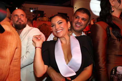 (FOTO) "Sve dok živim, ja za tebe prolivam krv, suze i znoj, ljepotane moj" Veliko slavlje u domu Nadice Ademov i muža milionera