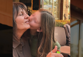 (FOTO) Slavlje u porodičnoj kući glumice: Tamara Dragičević objavila dirljive trenutke sa rođendana svoje majke