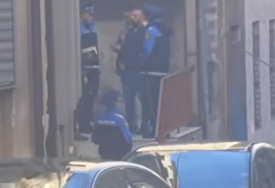 (VIDEO) Komšinica pronašla tijelo žene: U Sarajevu SIN UBIO MAJKU, provjeravaju se okolnosti tragedije