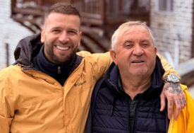 (FOTO) Oglasio se popularni frontmen grupe "Magla": Evo gdje je Vladan Savić nakon što je okončao brak sa Marijom